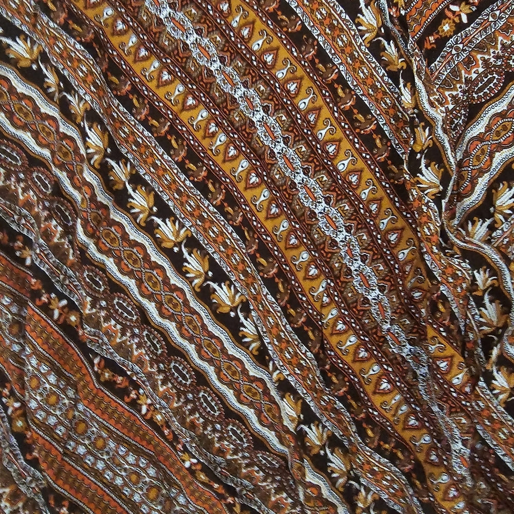 SHEIN Top - Picture 2 of 4